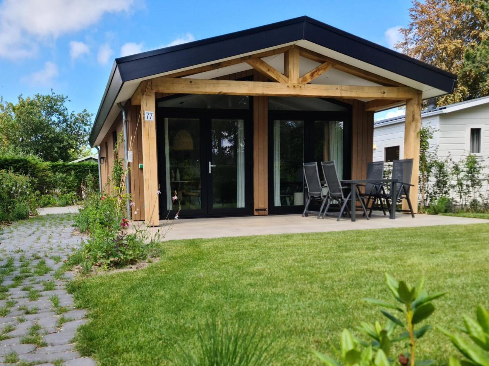 Bungalowpark Mooyeveld Egmond-Binnen Buitenkant foto